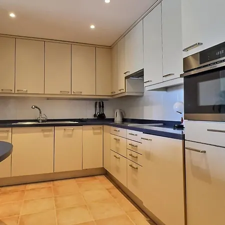 Front Line Paradise In Εστεπόνα