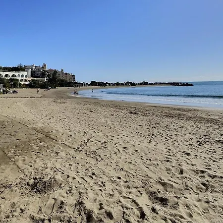 Front Line Paradise In Διαμέρισμα