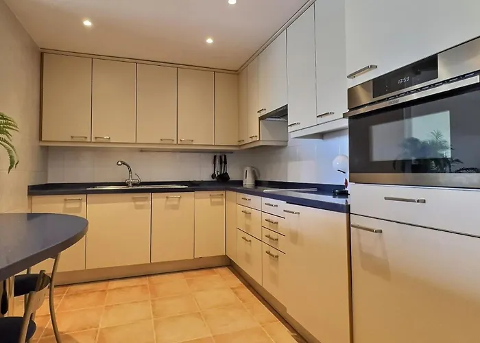 Front Line Paradise In Estepona