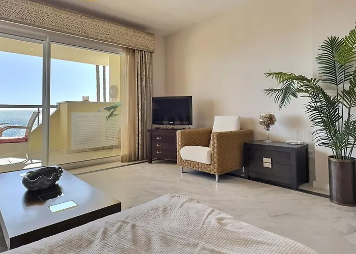 Front Line Paradise In * Estepona